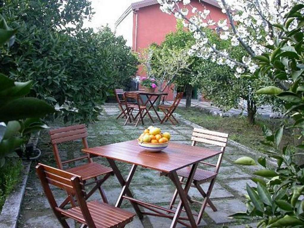 Bed and Breakfast Baglio Delle Rose Giarre Exterior foto